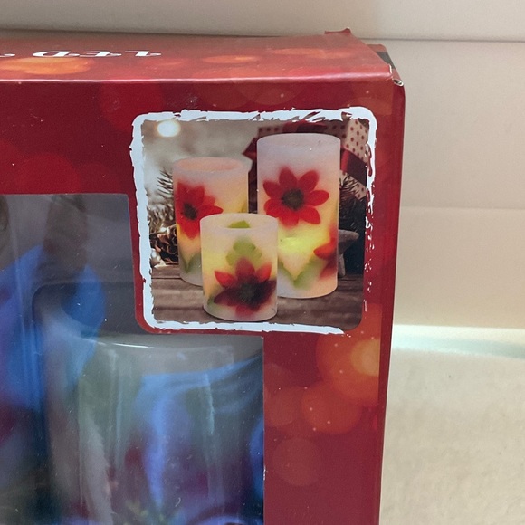 LED Wax Candle Set - Festive Red and White - Picture 2 of 6